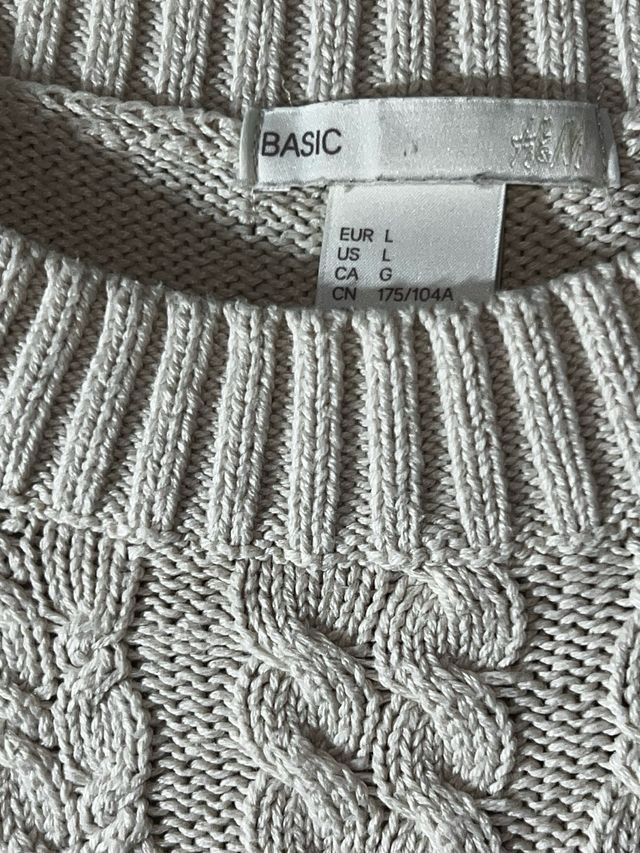 Suéter beige de punto trenzado