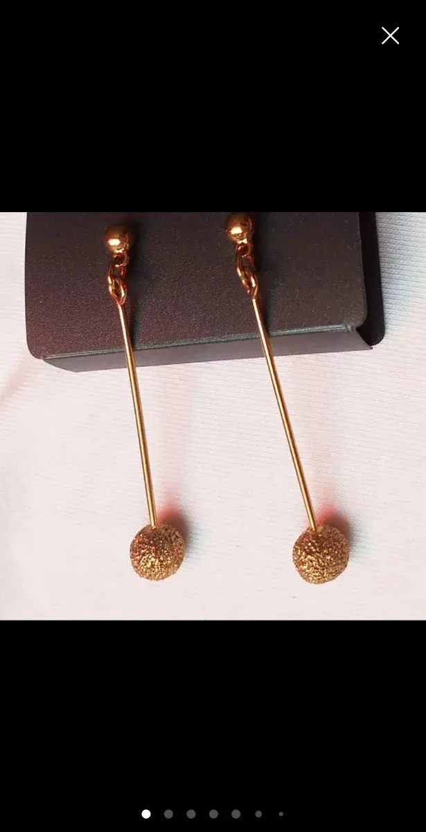 Pendientes dorados Bijou Brigitte bola