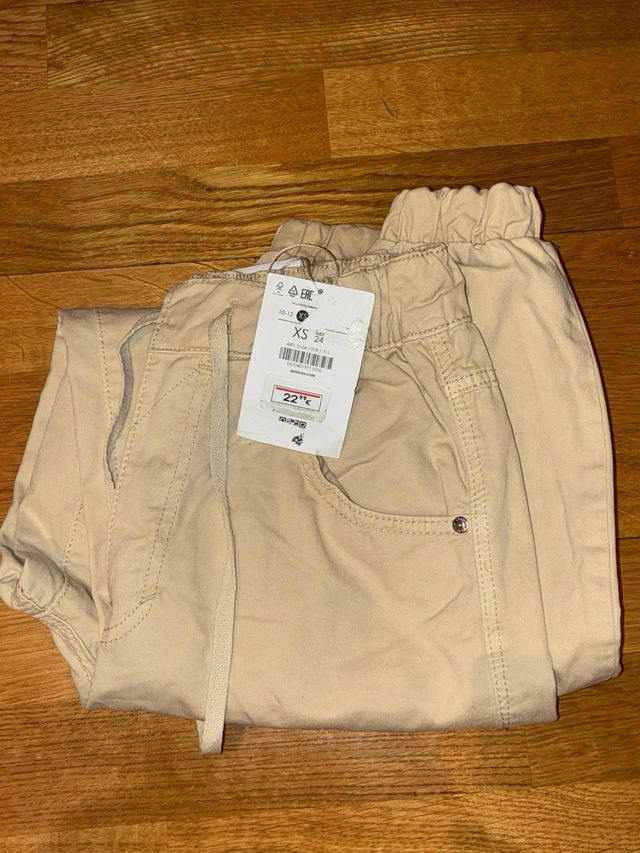 Pantalón cargo beige talla XS