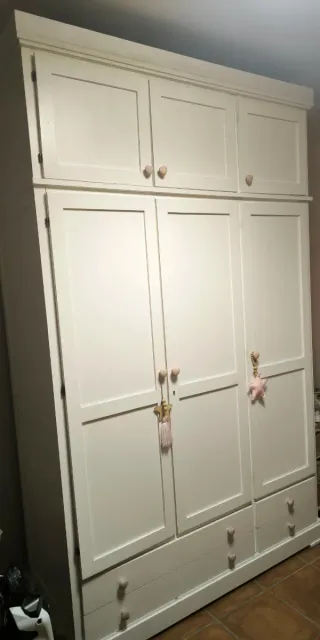 Armario 3 puertas madera con altillo y cajones