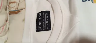 Sudadera SILBON Blanca con Bolsillo Estampado