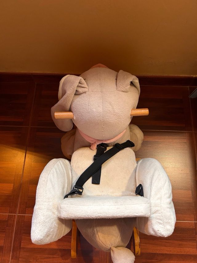 Balancín bebé peluche conejo