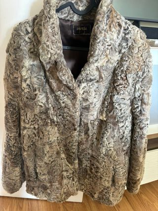 Abrigo de piel Dipele