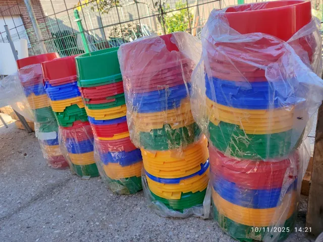 Comederos/Bebederos para animales de plástico