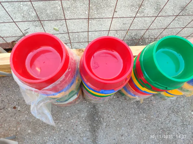 Comederos/Bebederos para animales de plástico