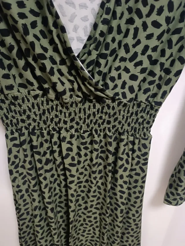 Vestido verde manga larga estampado