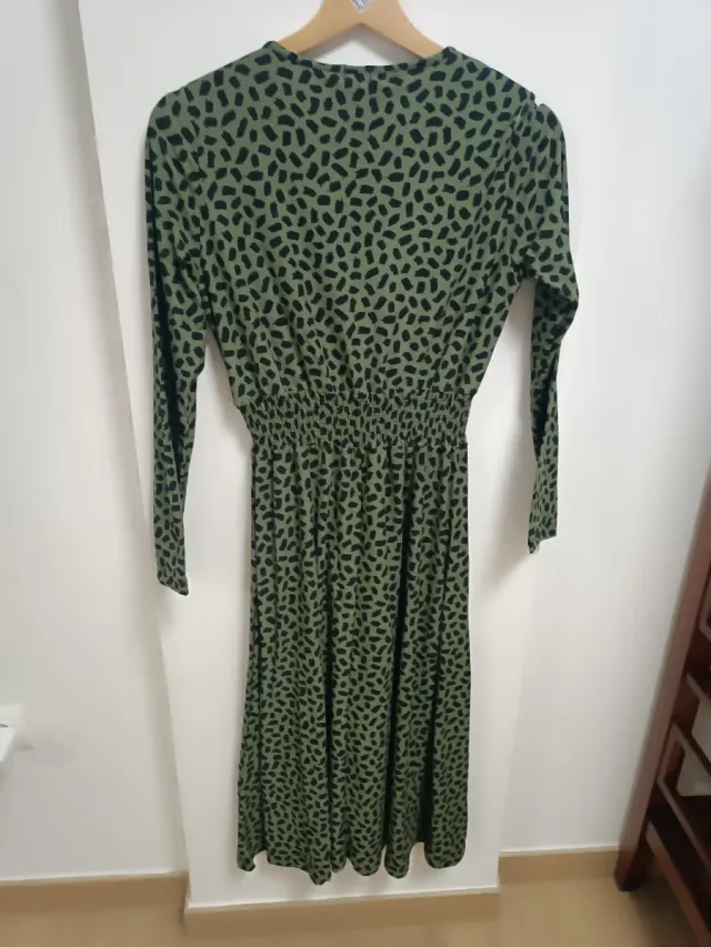 Vestido verde manga larga estampado