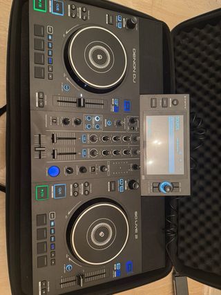 Denon DJ SC Live 2 con funda