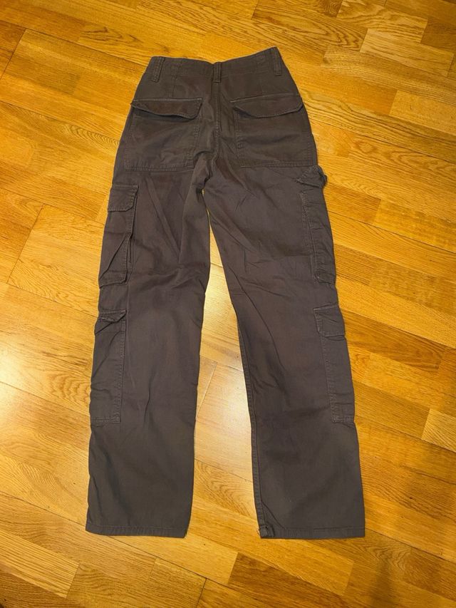 Pantalón cargo ancho gris Talla 34