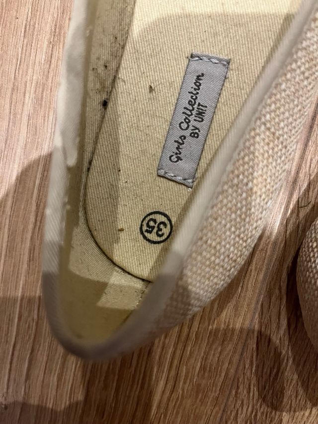 Zapatos planos beige