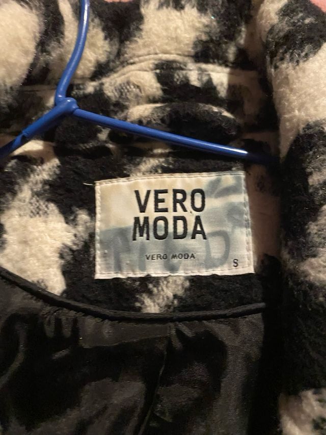 Abrigo VERO MODA estampado pata de gallo Talla s