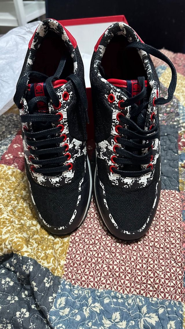 Tênis Carolina Herrera Vermelhos e Pretos