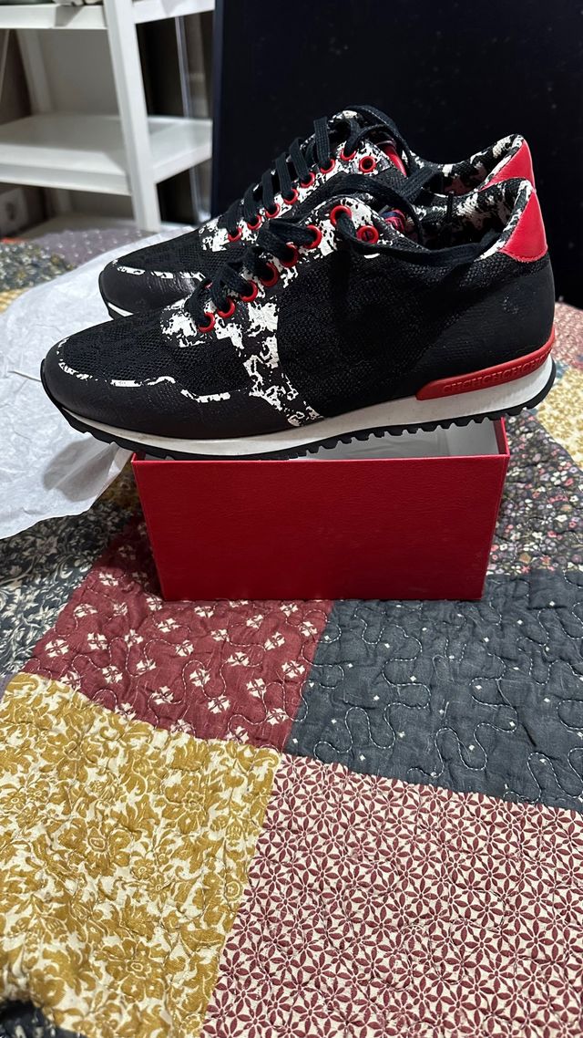 Tênis Carolina Herrera Vermelhos e Pretos