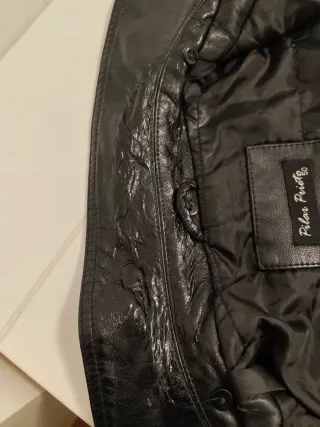 Cazadora Piel Sintética Negra Acolchada T. 50