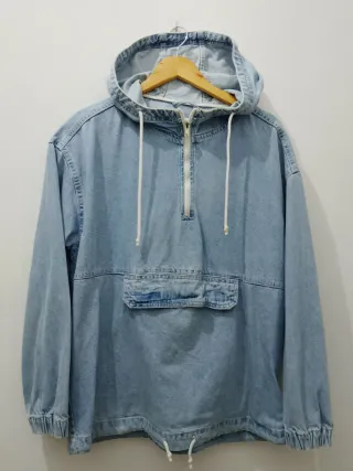 Giubbotto denim con cappuccio e zip