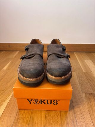 Zapatos YOKUS grises doble hebilla