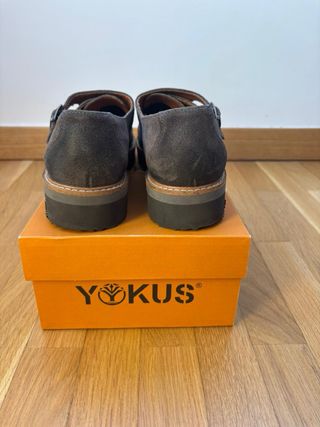 Zapatos YOKUS grises doble hebilla