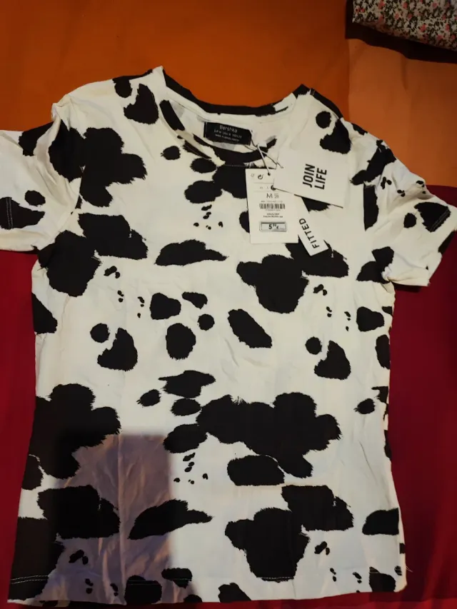 Camiseta Bershka Estampado Vaca Talla M