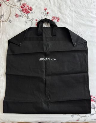 Funda de traje Armani negra