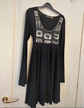 Abito stile impero con decorazioni