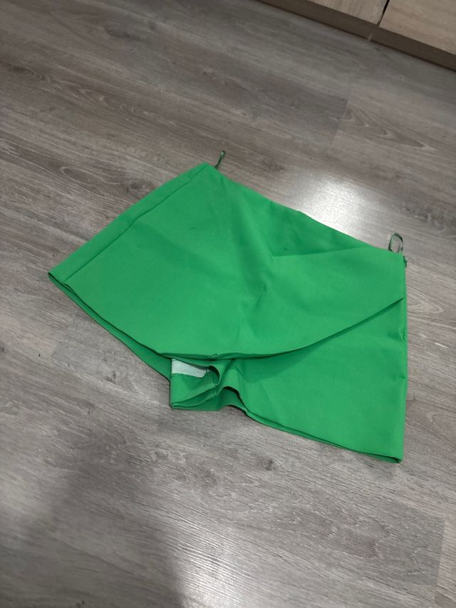 Pantalones cortos Zara verdes fosforescentes