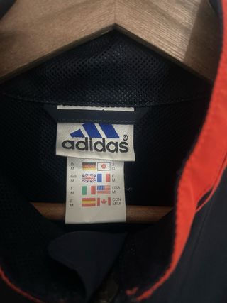 Chaqueta Adidas Negra y Roja