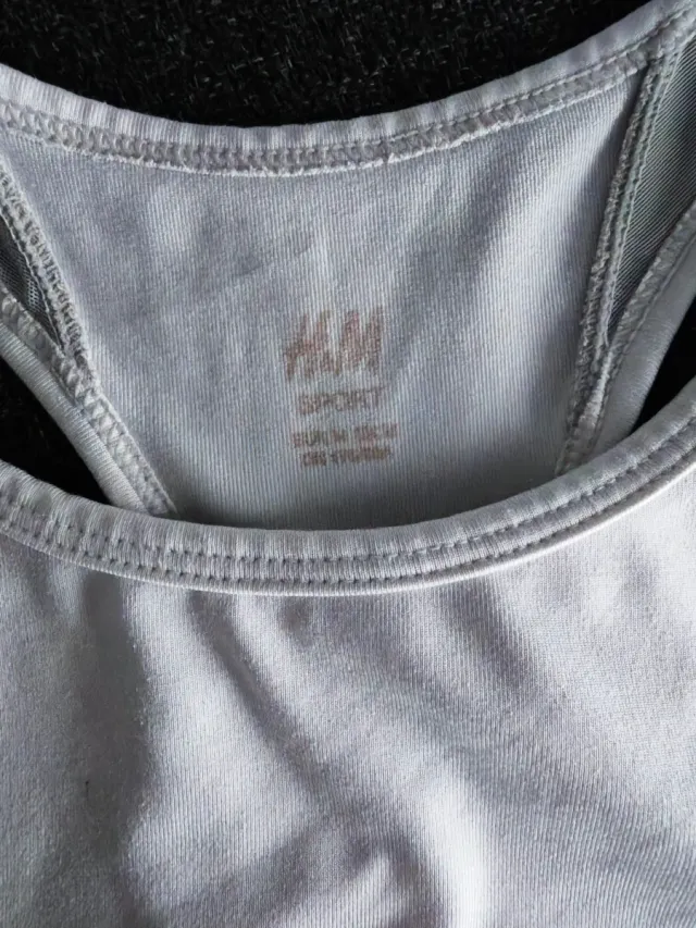 Lote de camisetas deportivas mujer grises y blanca