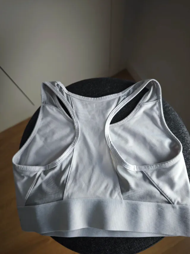 Lote de camisetas deportivas mujer grises y blanca