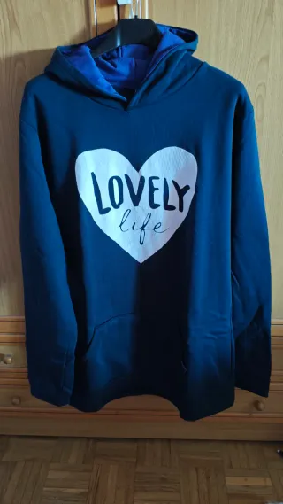 Sudadera azul marino con corazón Lovely Life