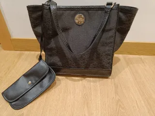 Bolso DKNY negro con monedero