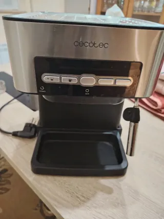 Cafetera Cecotec Plata