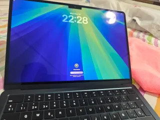 MacBook Air M3 2024 16GB 256GB Medianoche