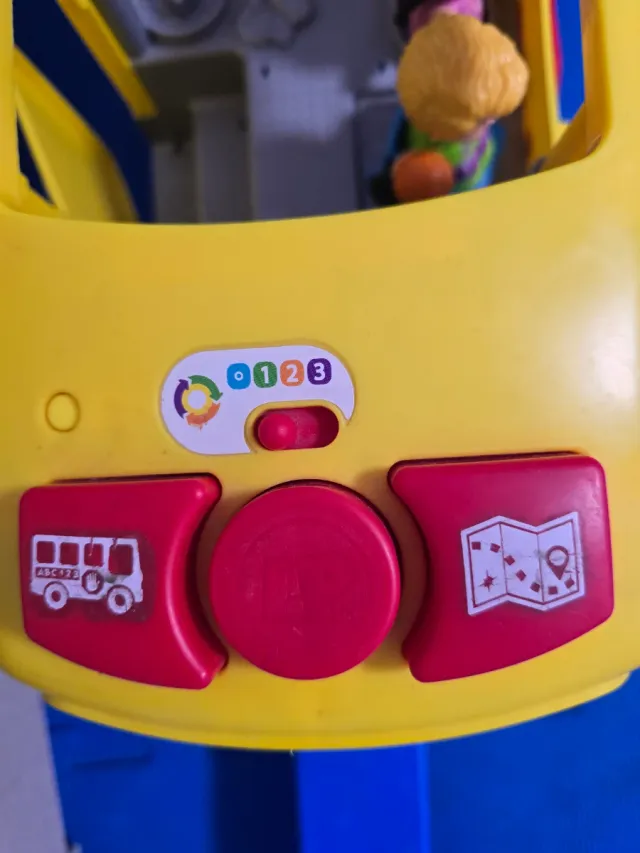 Autobús Fisher Price con figuras