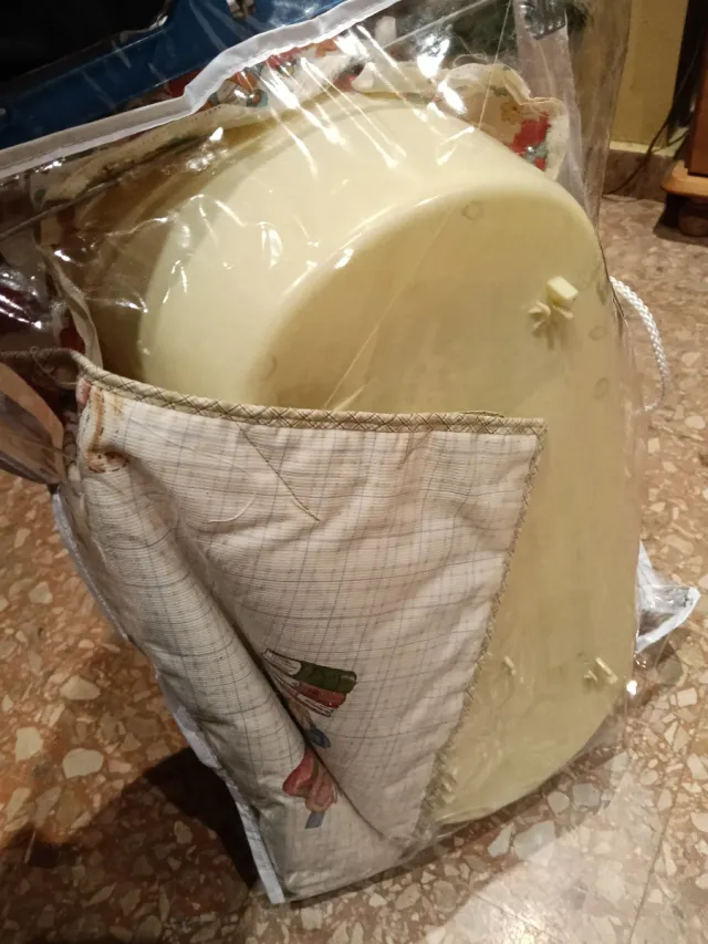 Muñeco Baby Mocosete y Capazo