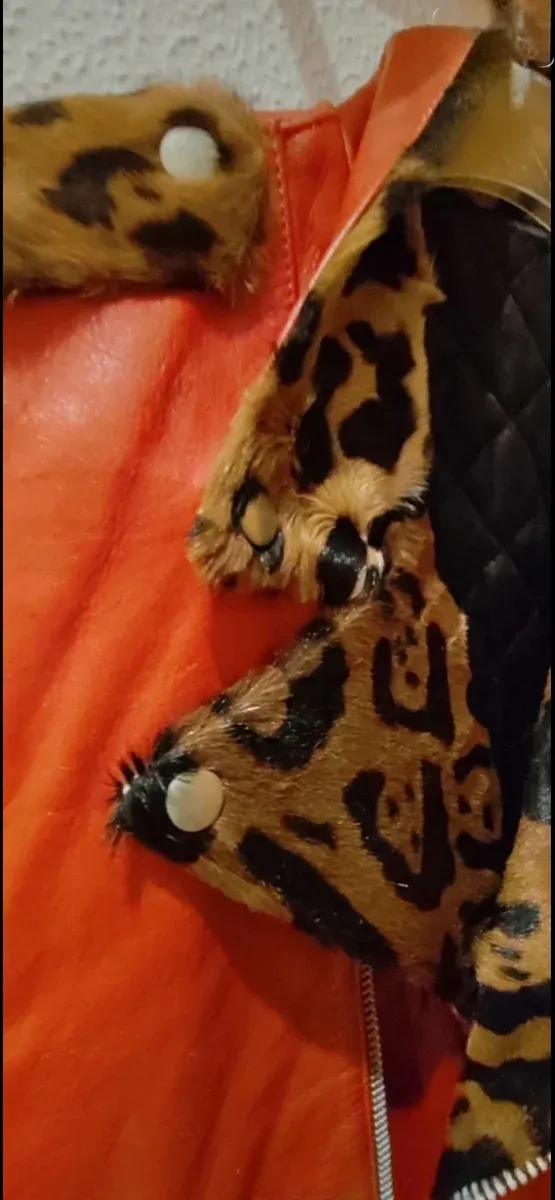 Chaleco motero de piel