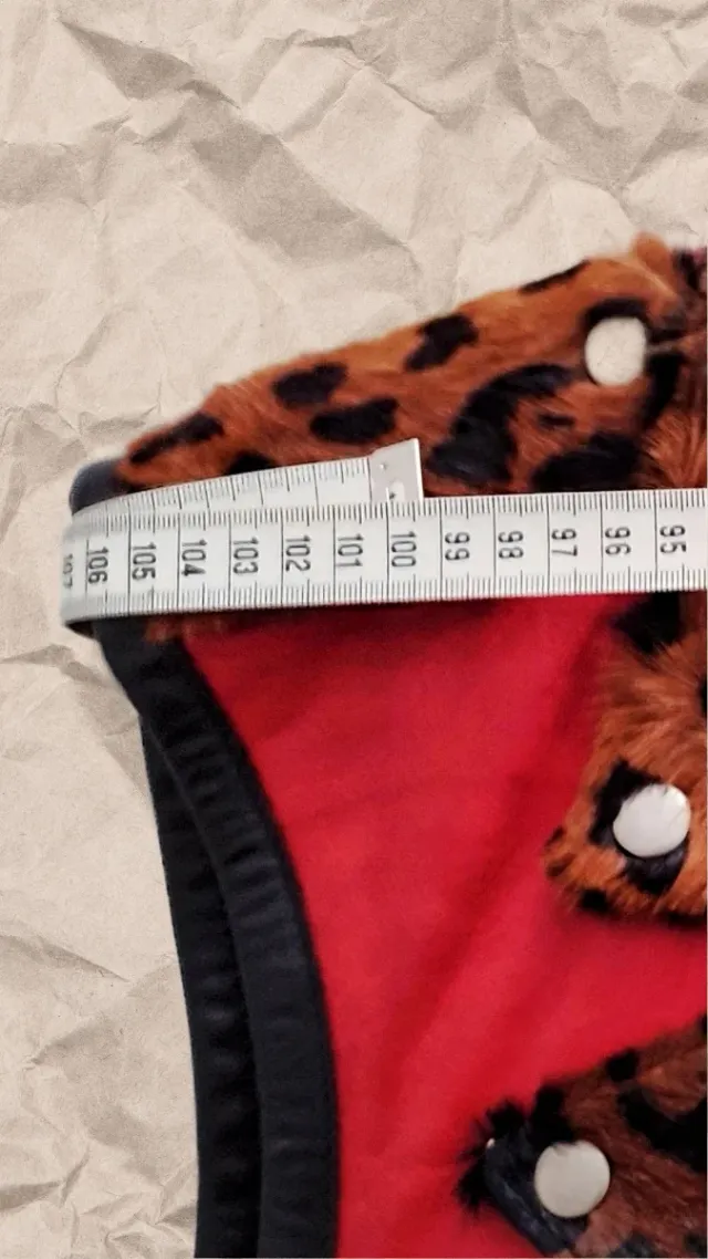 Chaleco motero de piel