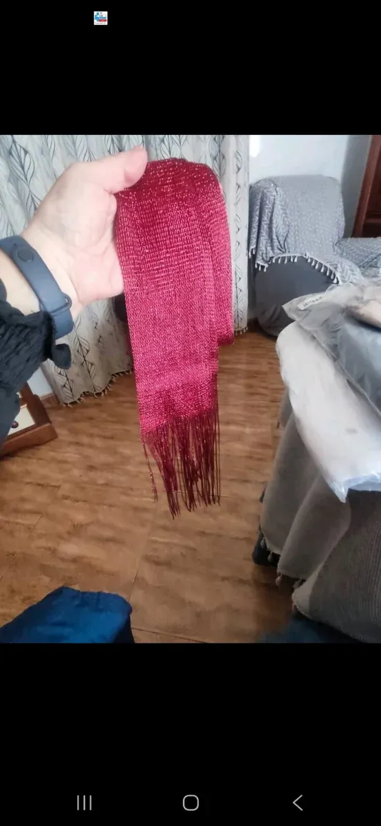 Pañuelo adorno color burdeos