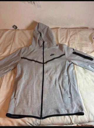 Sudadera Nike tech