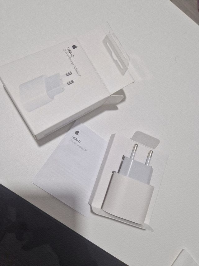 Cargador Apple USB-C 20W + Cable 2 M