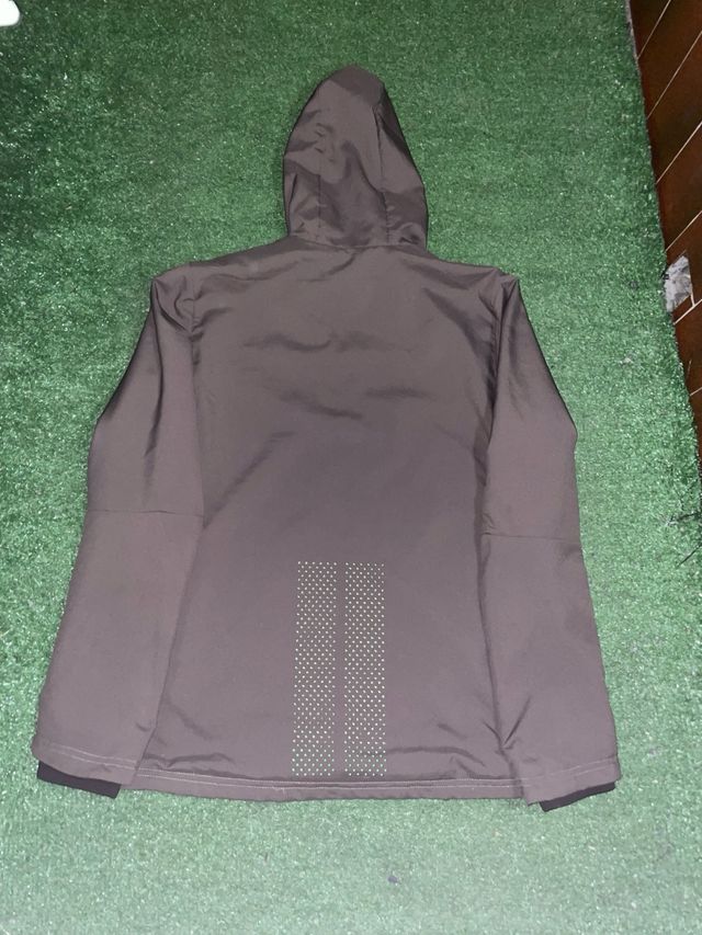 Chaqueta Adidas marrón y verde con capucha