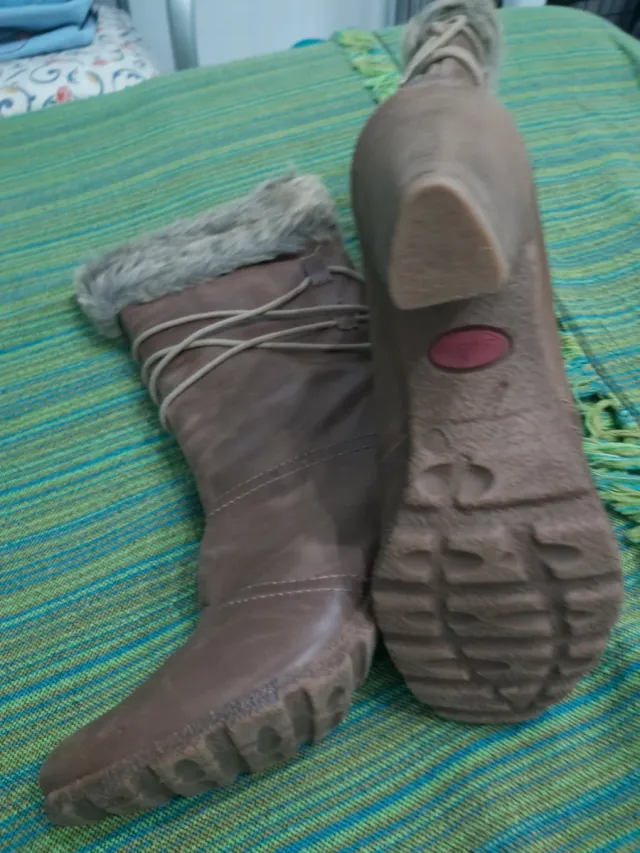 Botas marrones con pelo