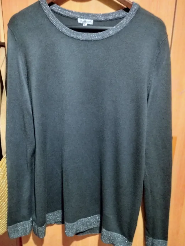 Jersey caqui con brillos