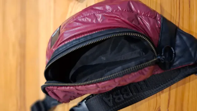 Riñonera Bubba Negra y Roja