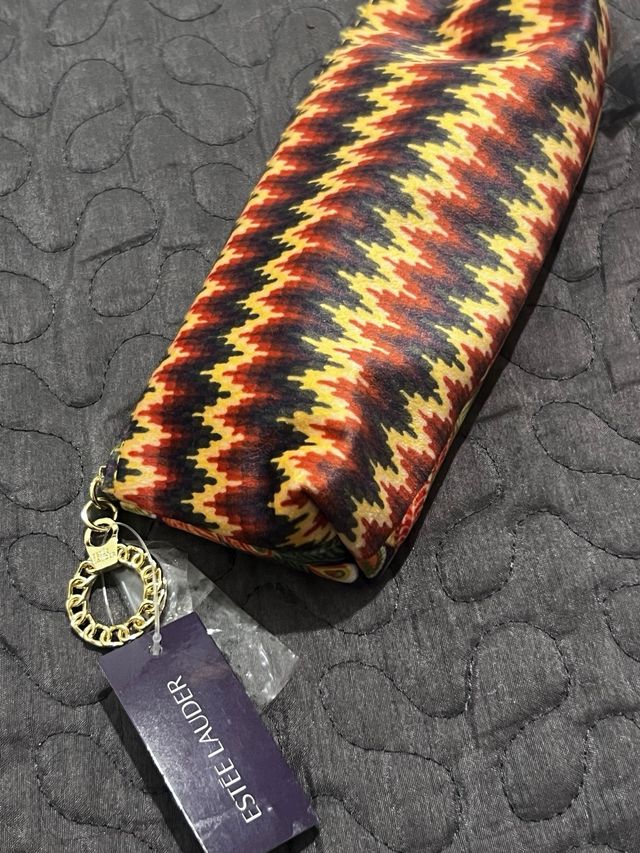 Lote YSL: Perfume, Labiales y Sombras +regala bols