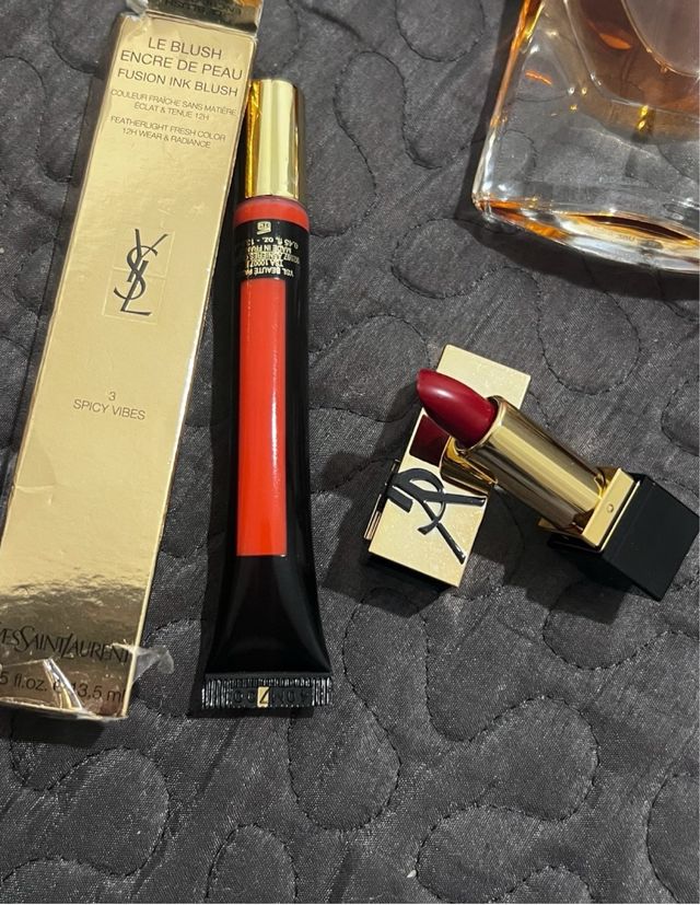 Lote YSL: Perfume, Labiales y Sombras +regala bols