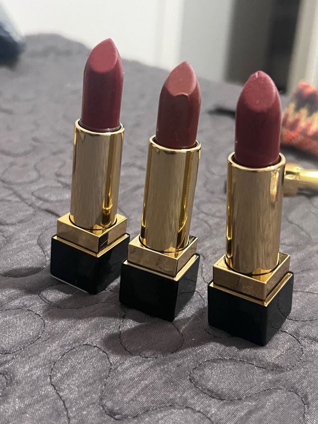 Lote YSL: Perfume, Labiales y Sombras +regala bols