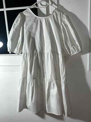 Vestido blanco Zara volantes manga abullonada