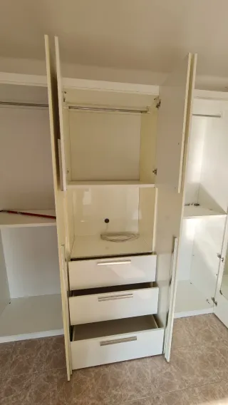 Armadio bianco moderno