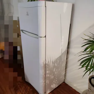 Nevera Indesit