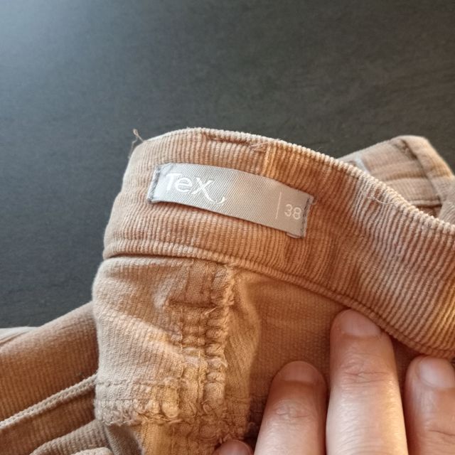 Pantalón micropana beige T. 38